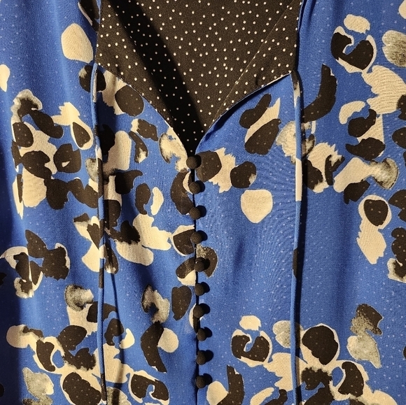 CABI Untamed Electric Blue Floral  Dress in sz medium - Picture 10 of 16